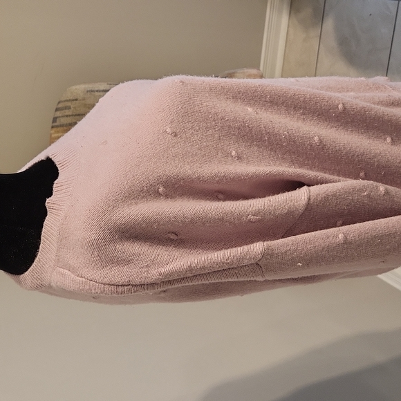 Kendall & Kyle sweater - Picture 7 of 9